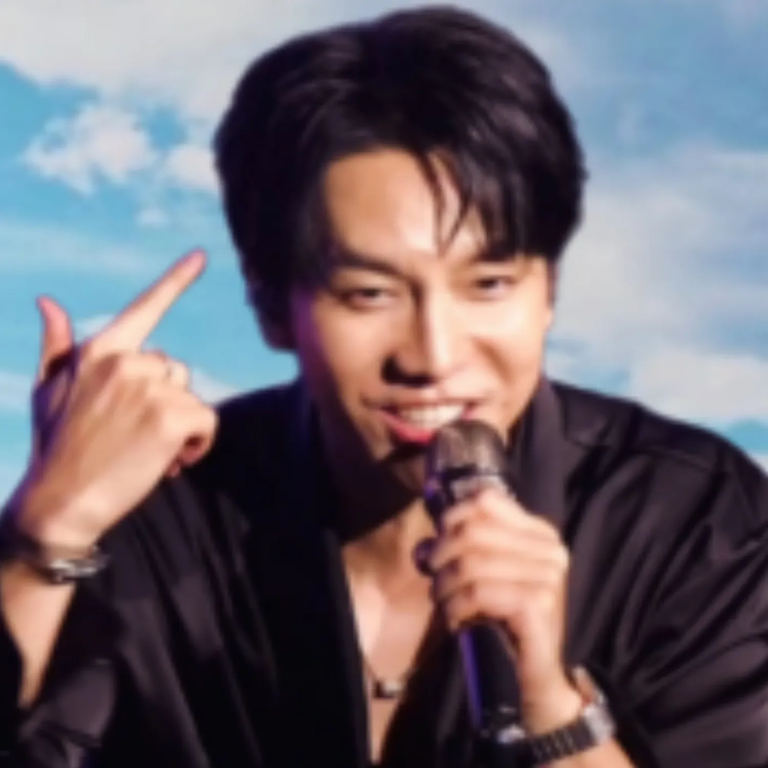 イ・スンギの最近の活動ショット