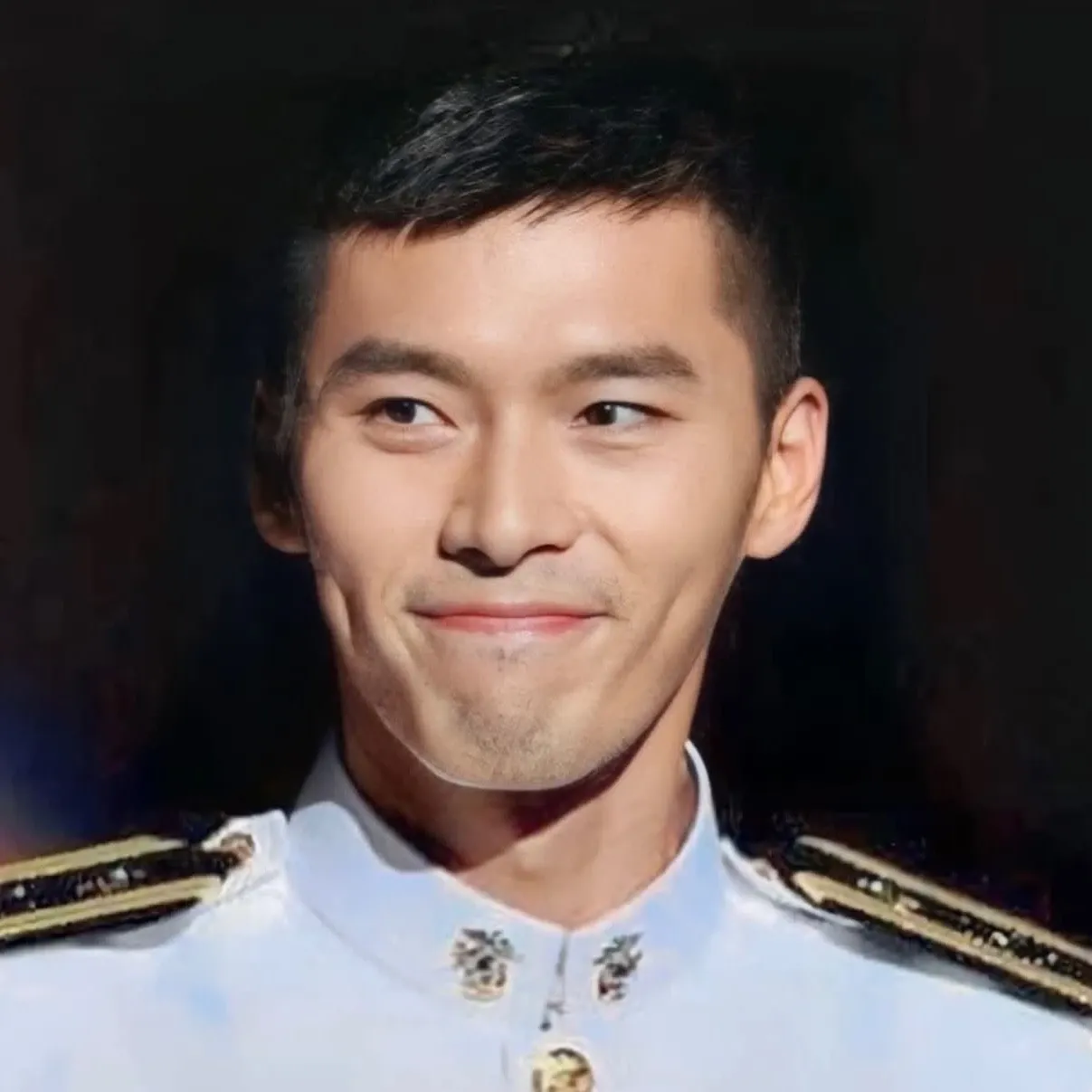Foto kegiatan terbaru dari Hyun Bin