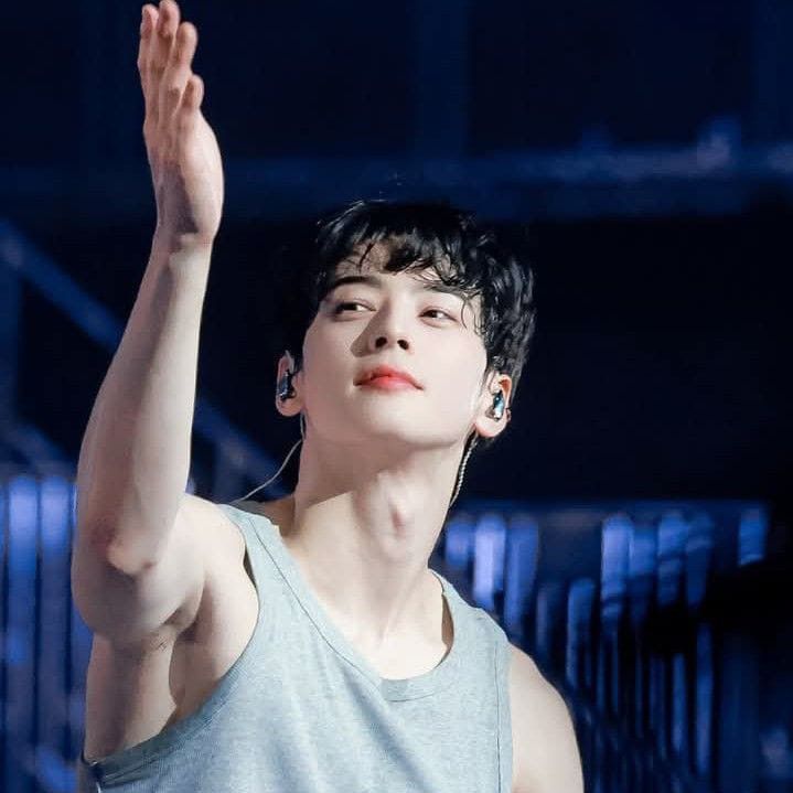 Foto kegiatan terbaru dari Cha Eunwoo