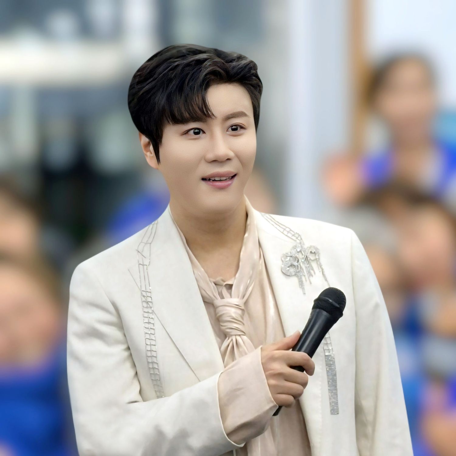 Recent activity shot of Jin Haesung