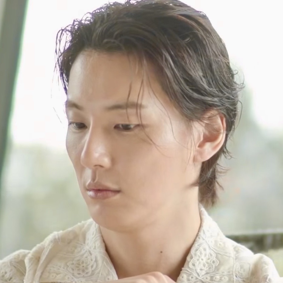Recent activity shot of Yoon Shiyoon
