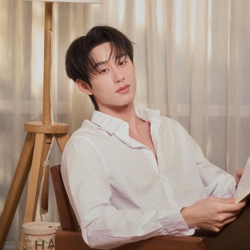 Latest photo of Est Supha Sangaworawong