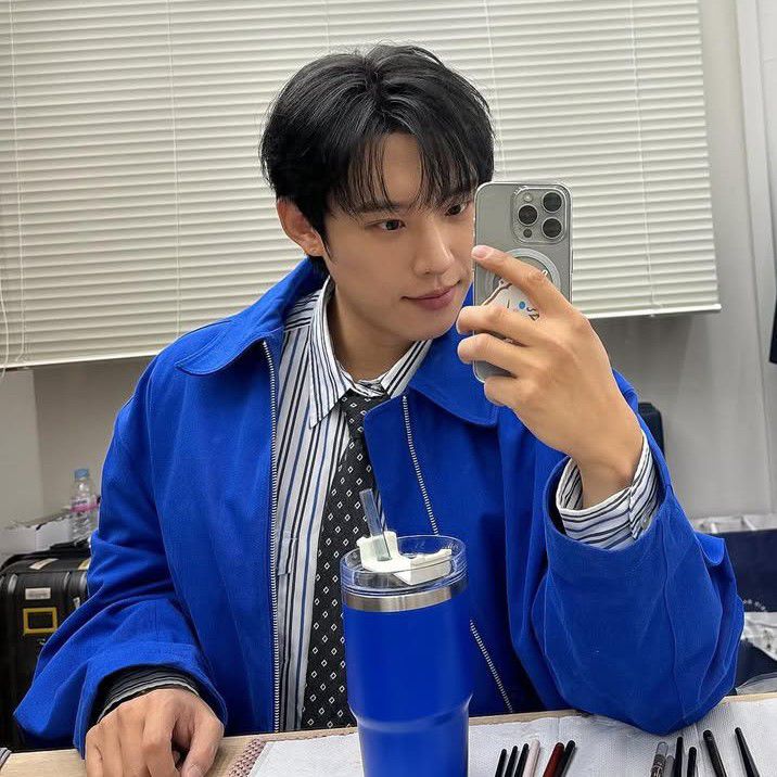 A moment captured by a fan of Kim Sungcheol