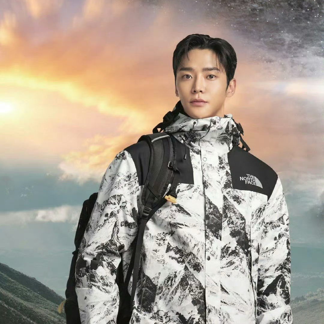 Momen yang diabadikan oleh penggemar Rowoon