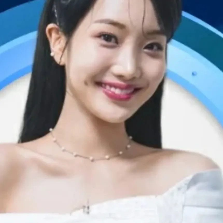 A moment captured by a fan of Kim Soyeon (2004)