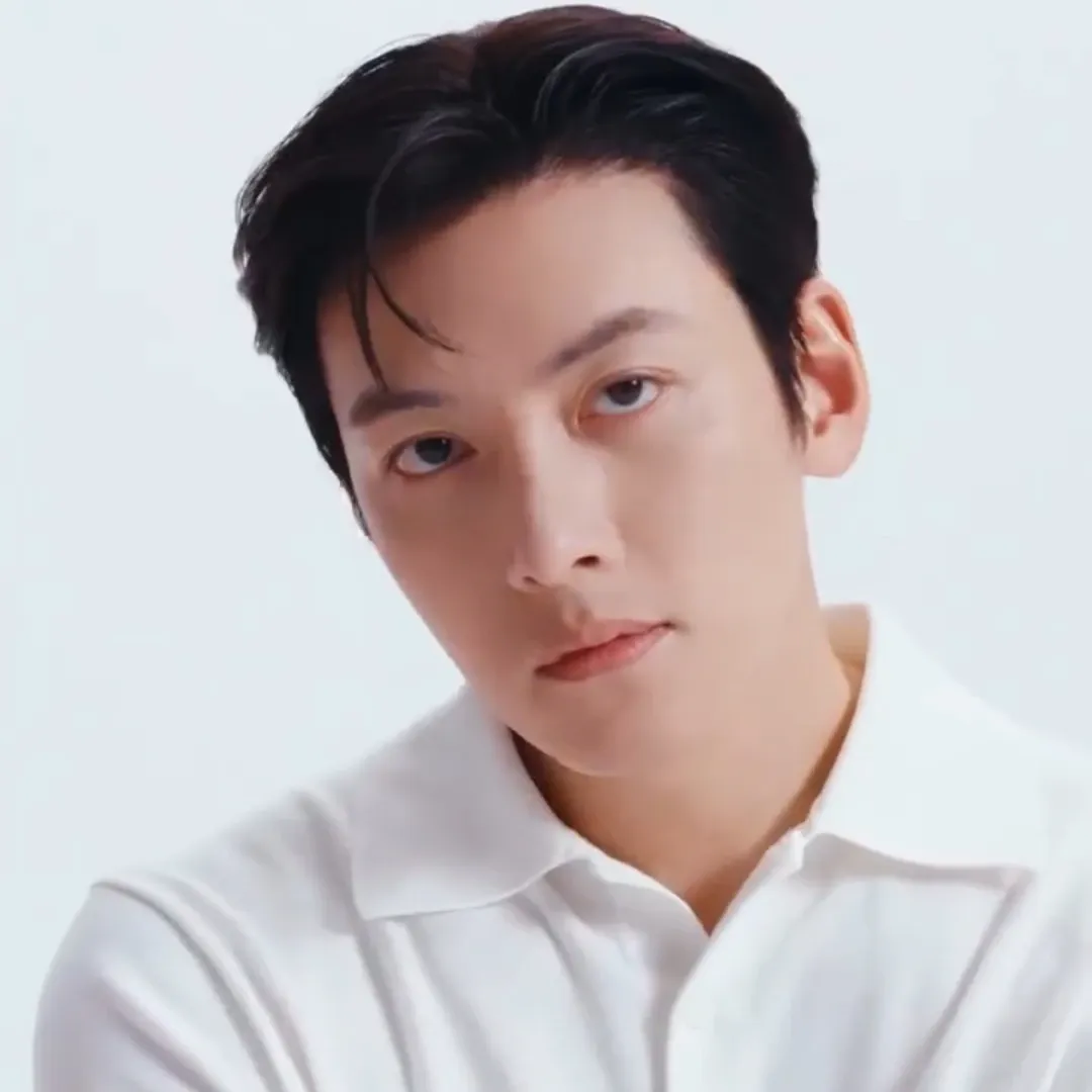 Behind-the-scenes cut of Ji Changwook