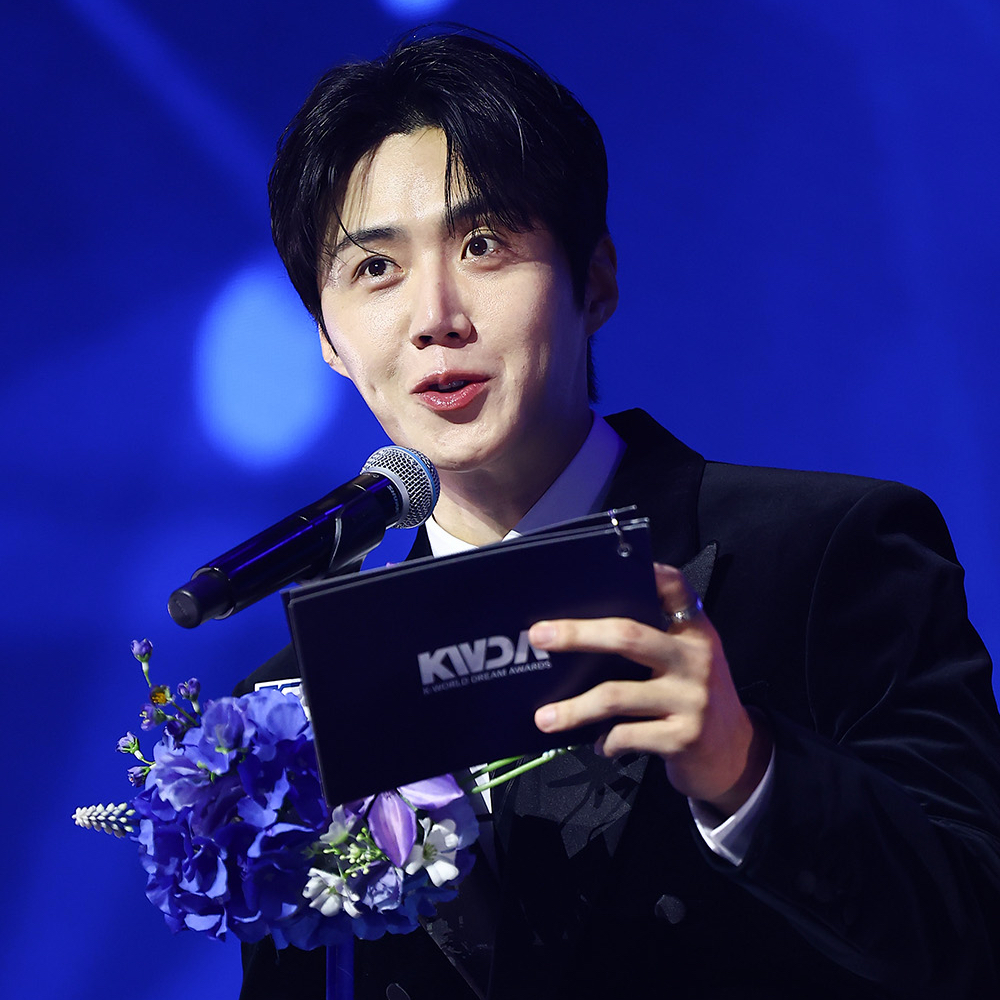 Behind-the-scenes cut of Kim Seonho