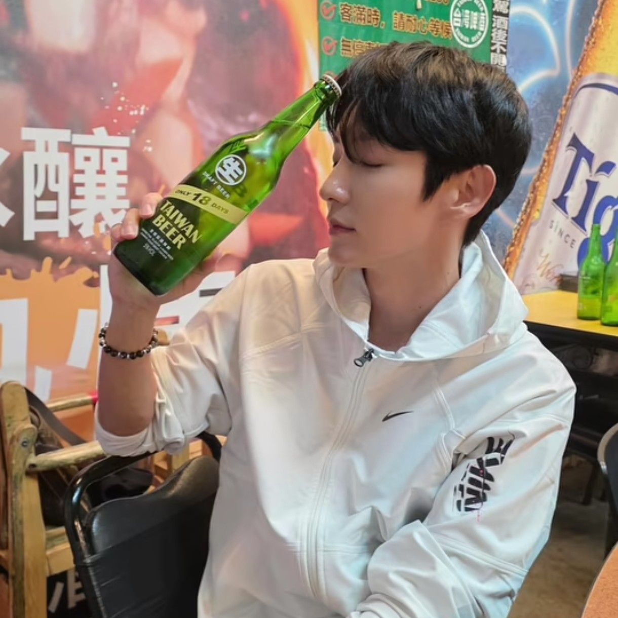 A moment captured by a fan of Lee Joongi