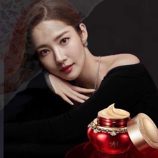 Momen yang diabadikan oleh penggemar Park Minyoung