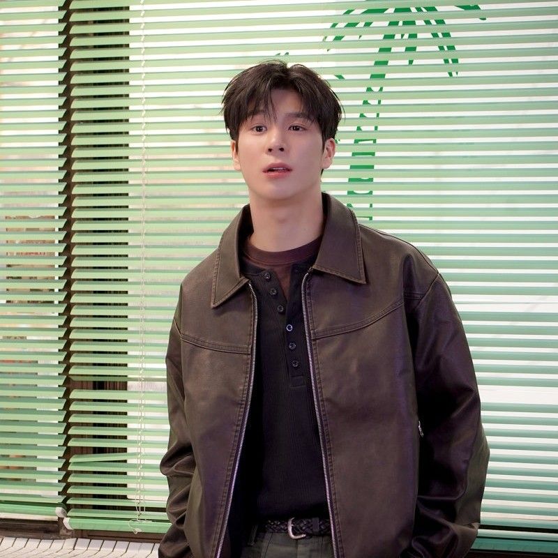 Cuplikan di balik layar dari Jeong Dongwon