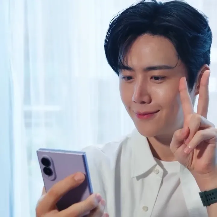 A moment captured by a fan of Kim Seonho