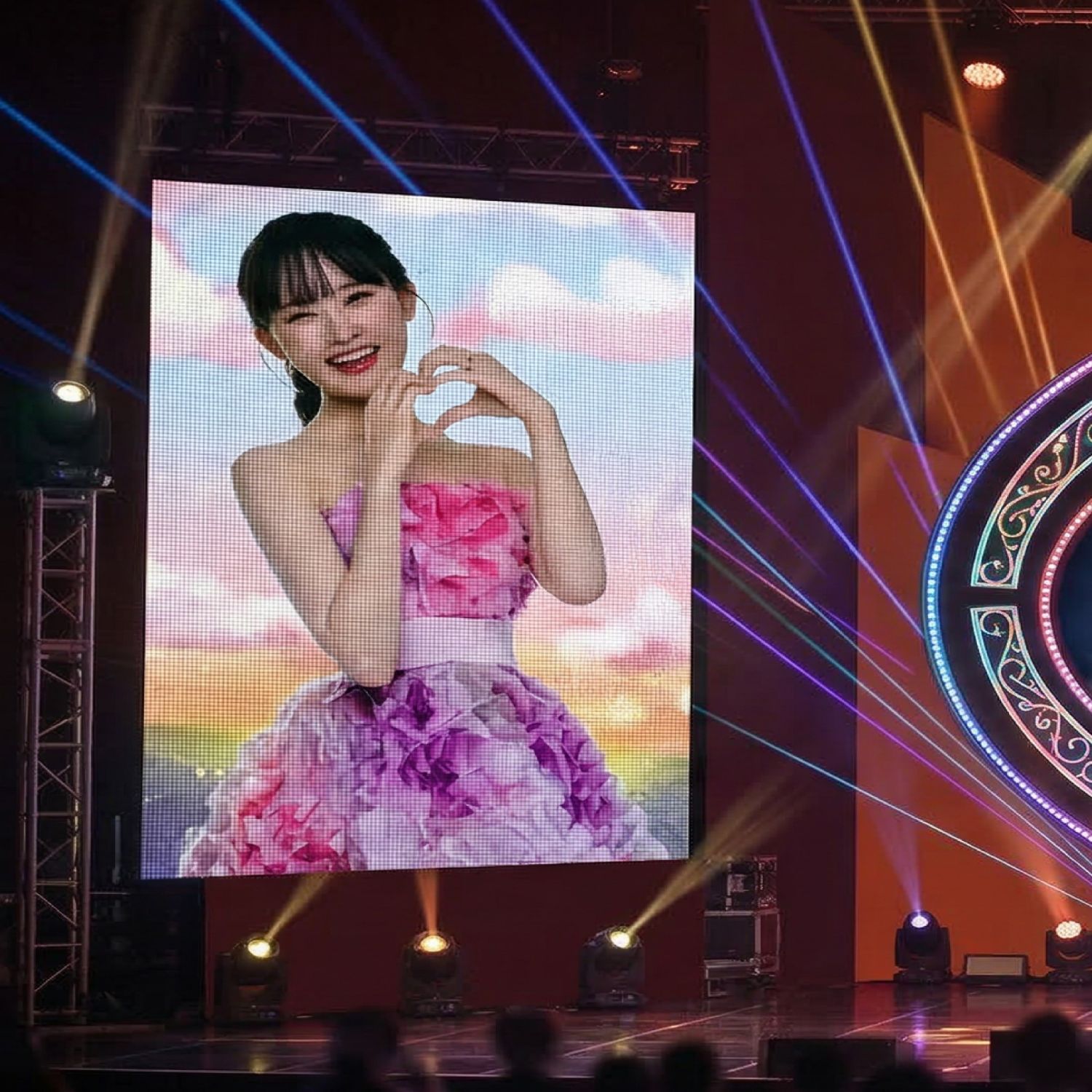 粉丝拍下的金多贤瞬间