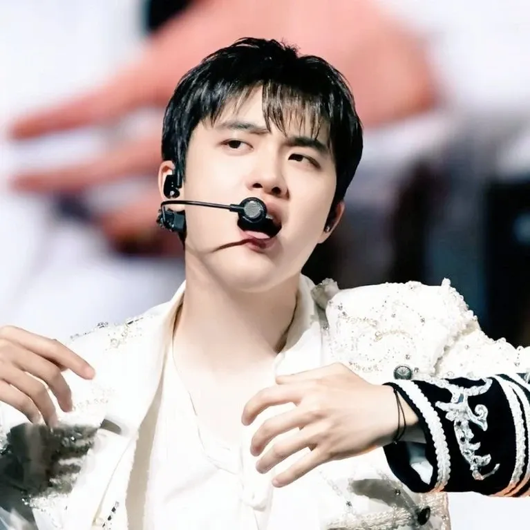 Cuplikan di balik layar dari Doh Kyungsoo (D.O.)