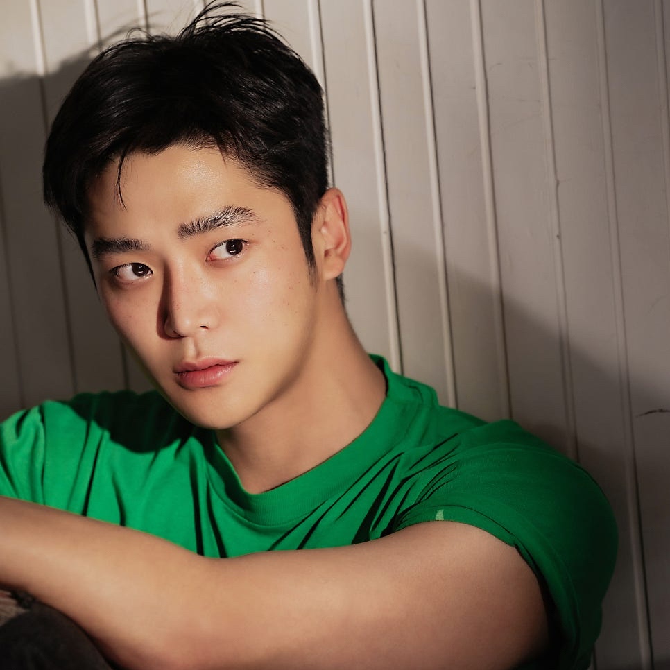 Momen yang diabadikan oleh penggemar Rowoon