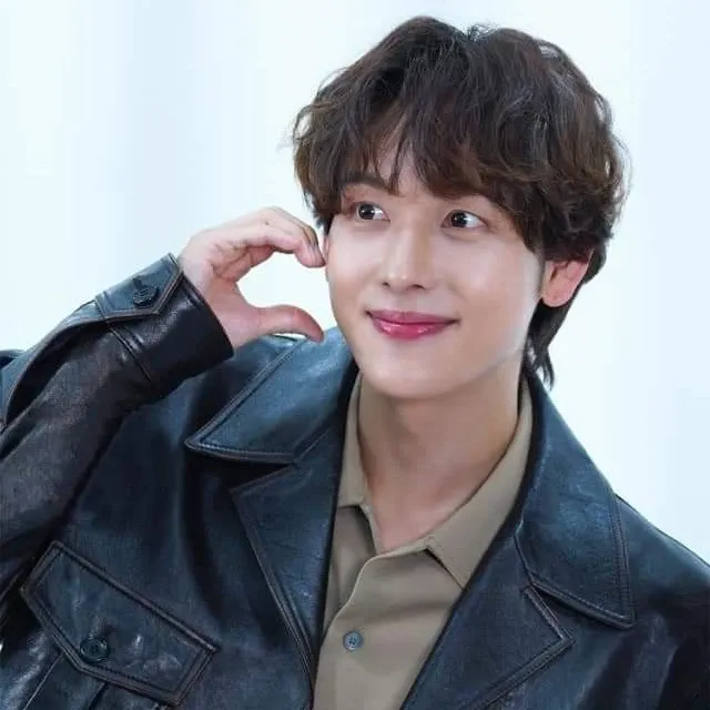 Recent activity shot of Yim Siwan