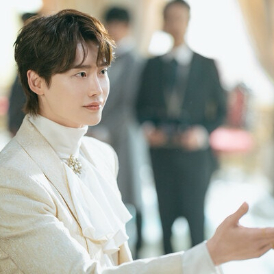 Behind-the-scenes cut of Lee Jongsuk