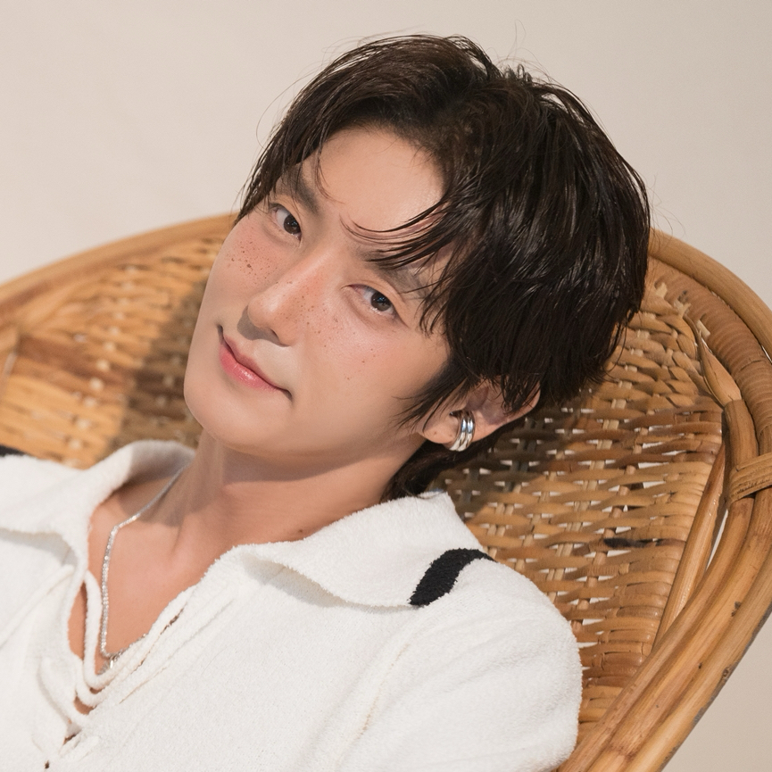 A moment captured by a fan of Lee Joongi