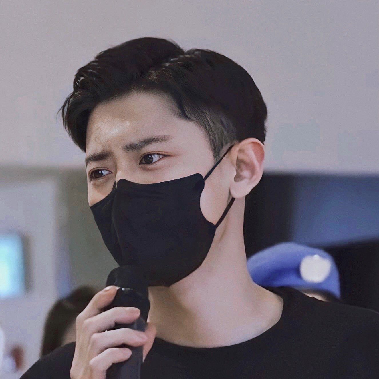 Recent activity shot of Chanyeol