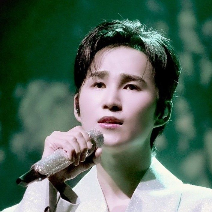 粉丝拍下的金熙栽瞬间