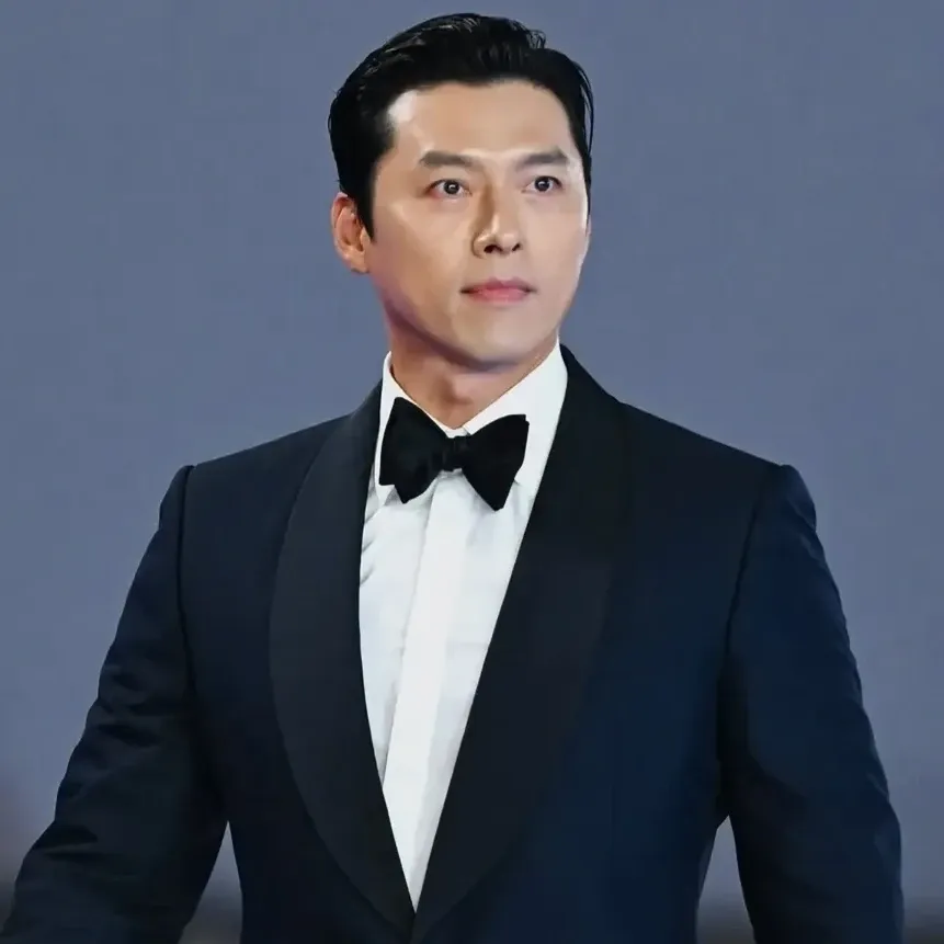 Behind-the-scenes cut of Hyun Bin