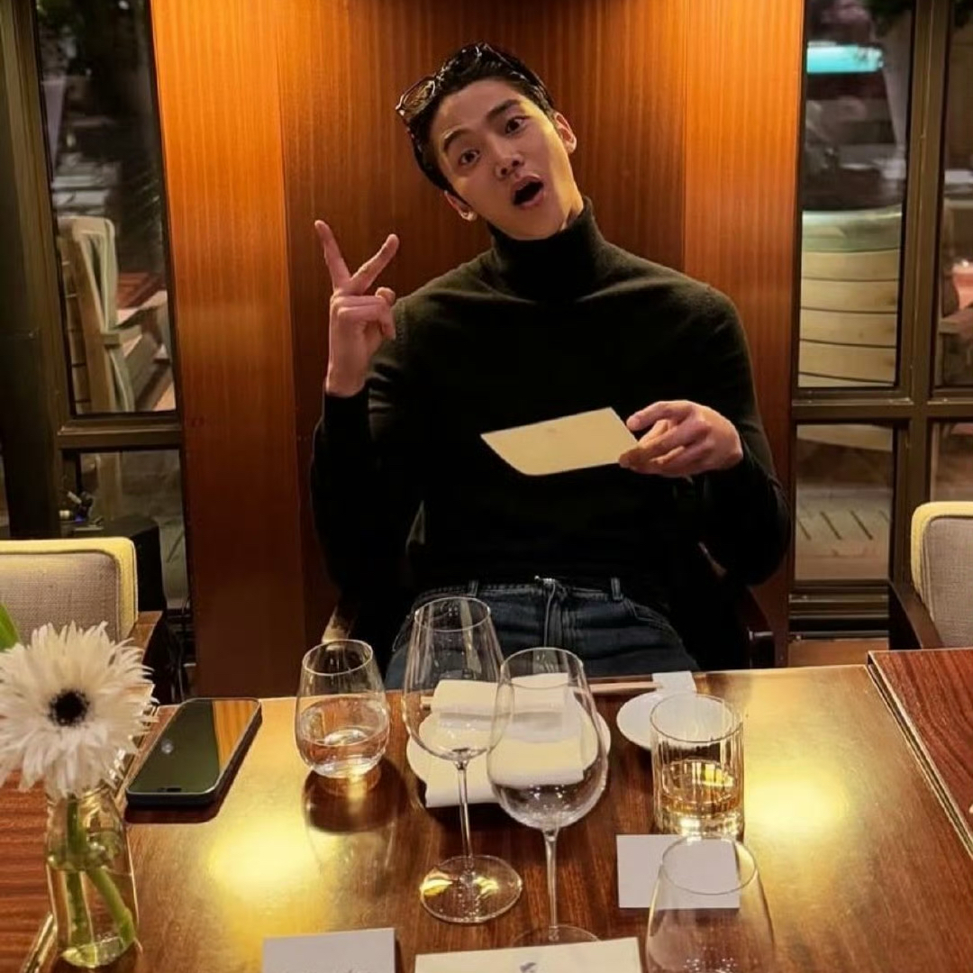 Foto kegiatan terbaru dari Rowoon