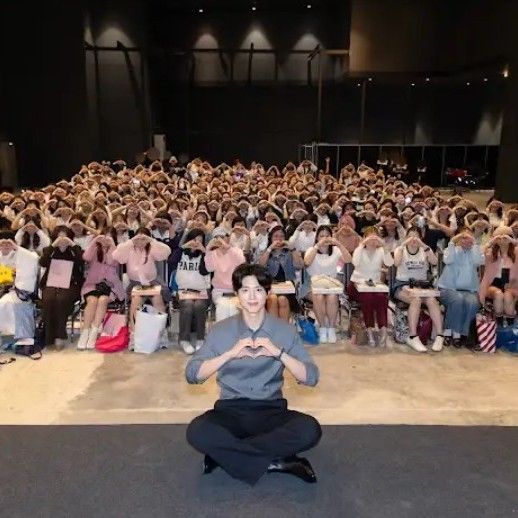 Behind-the-scenes cut of Park Bogum