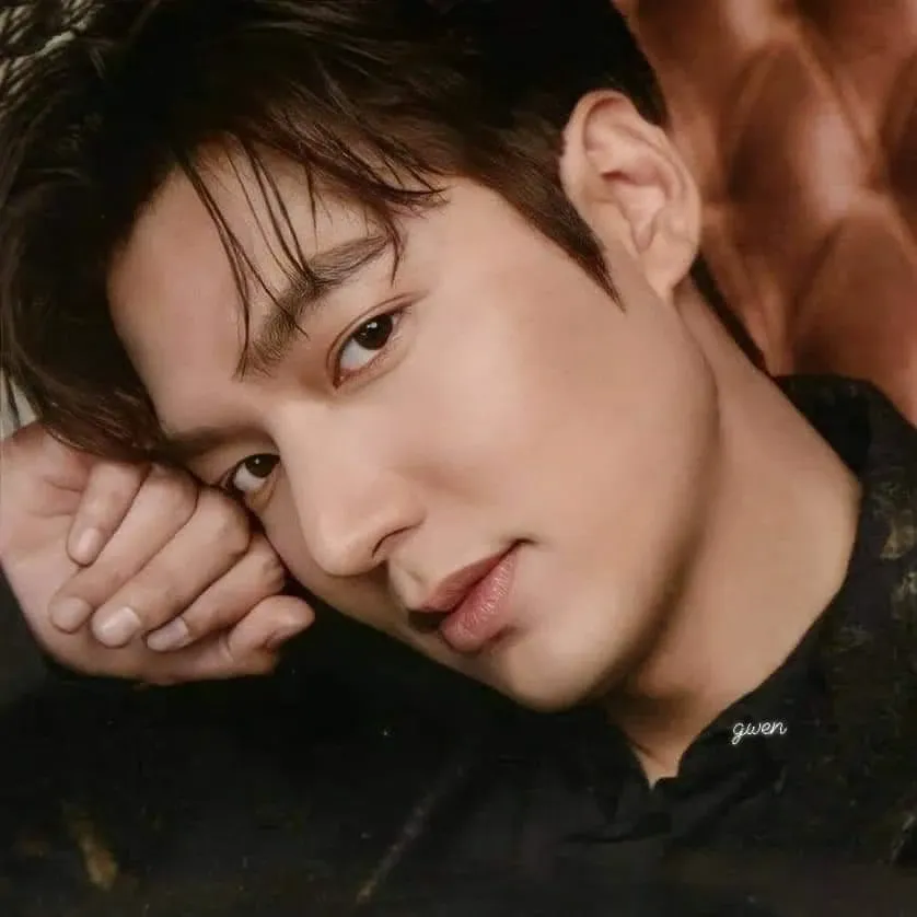 Latest photo of Lee Minho