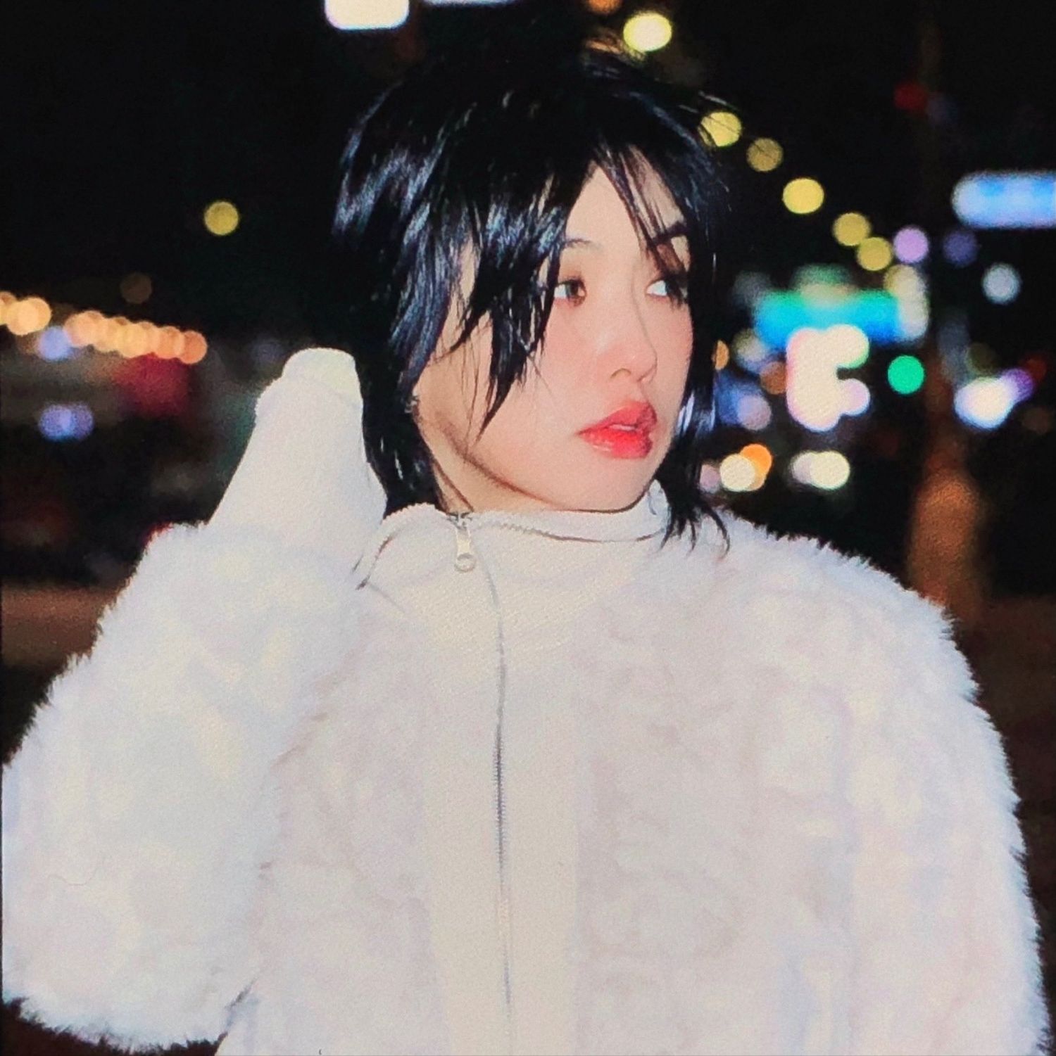 Behind-the-scenes cut of Aiki