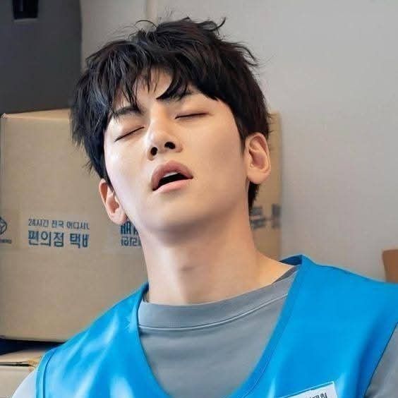 粉丝拍下的池昌旭瞬间