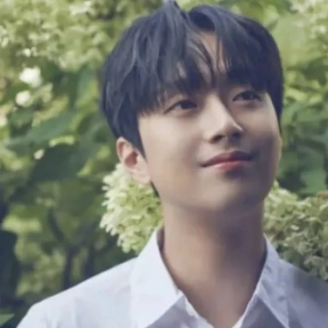 Foto kegiatan terbaru dari Lee Chanwon