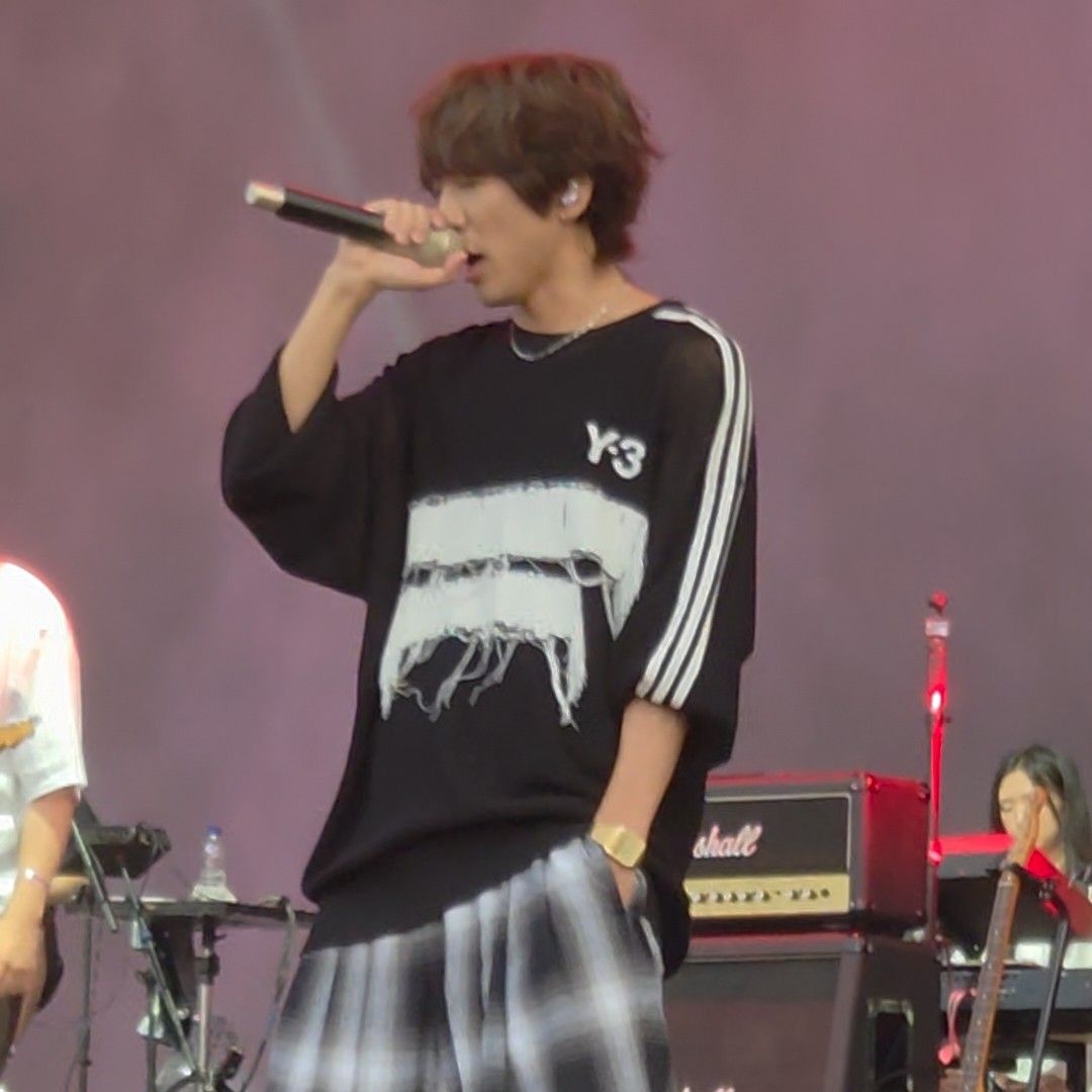 A moment captured by a fan of Lee Seungyoon