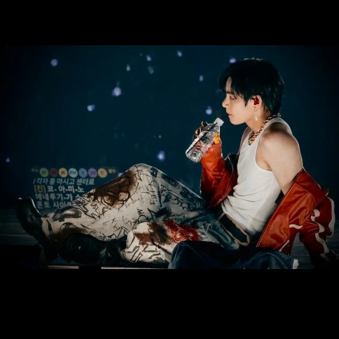 Recent activity shot of Kim Taehyung (V)