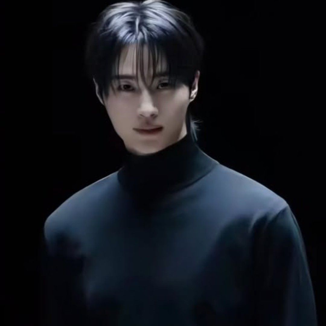 Behind-the-scenes cut of Byeon Wooseok