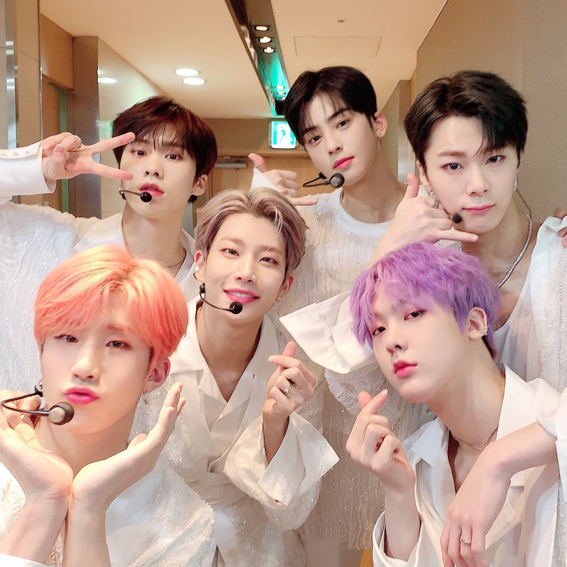 A moment captured by a fan of Cha Eunwoo