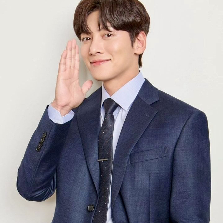 チ・チャンウクの最近の活動ショット