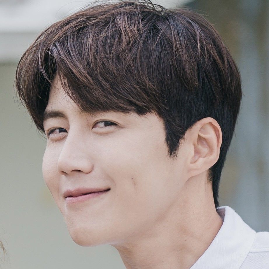 金宣虎的最新照片