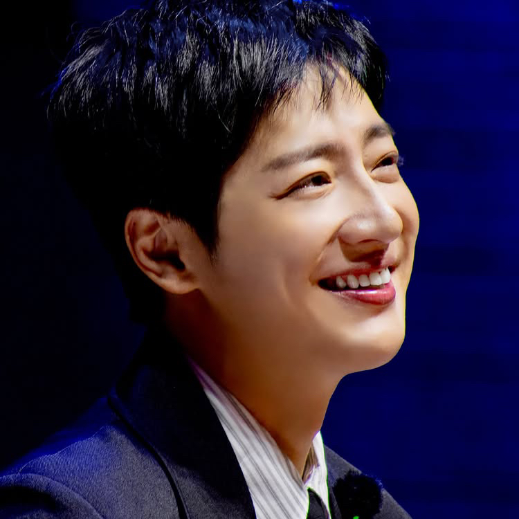 Behind-the-scenes cut of Lee Sangyeob