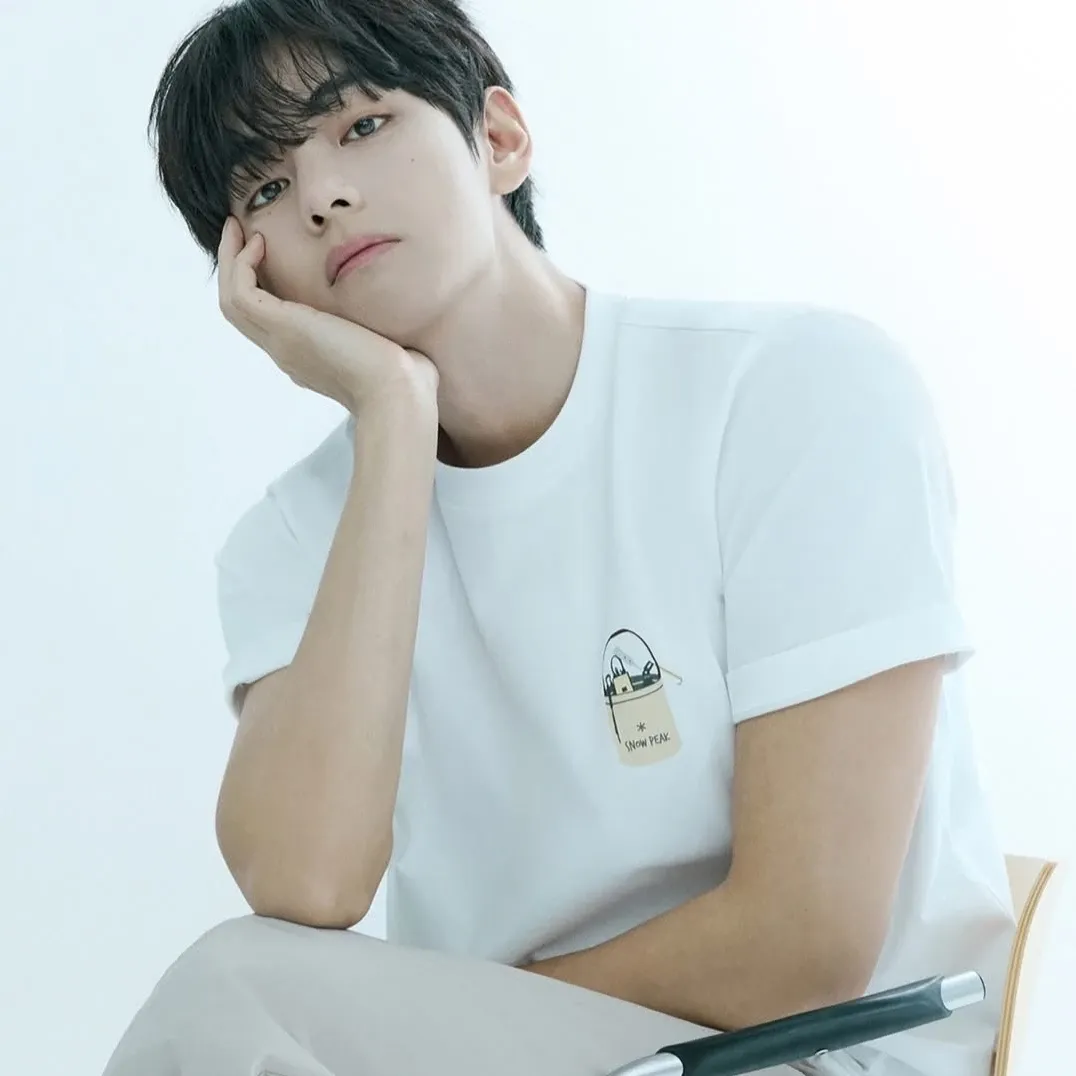 Behind-the-scenes cut of Kim Taehyung (V)