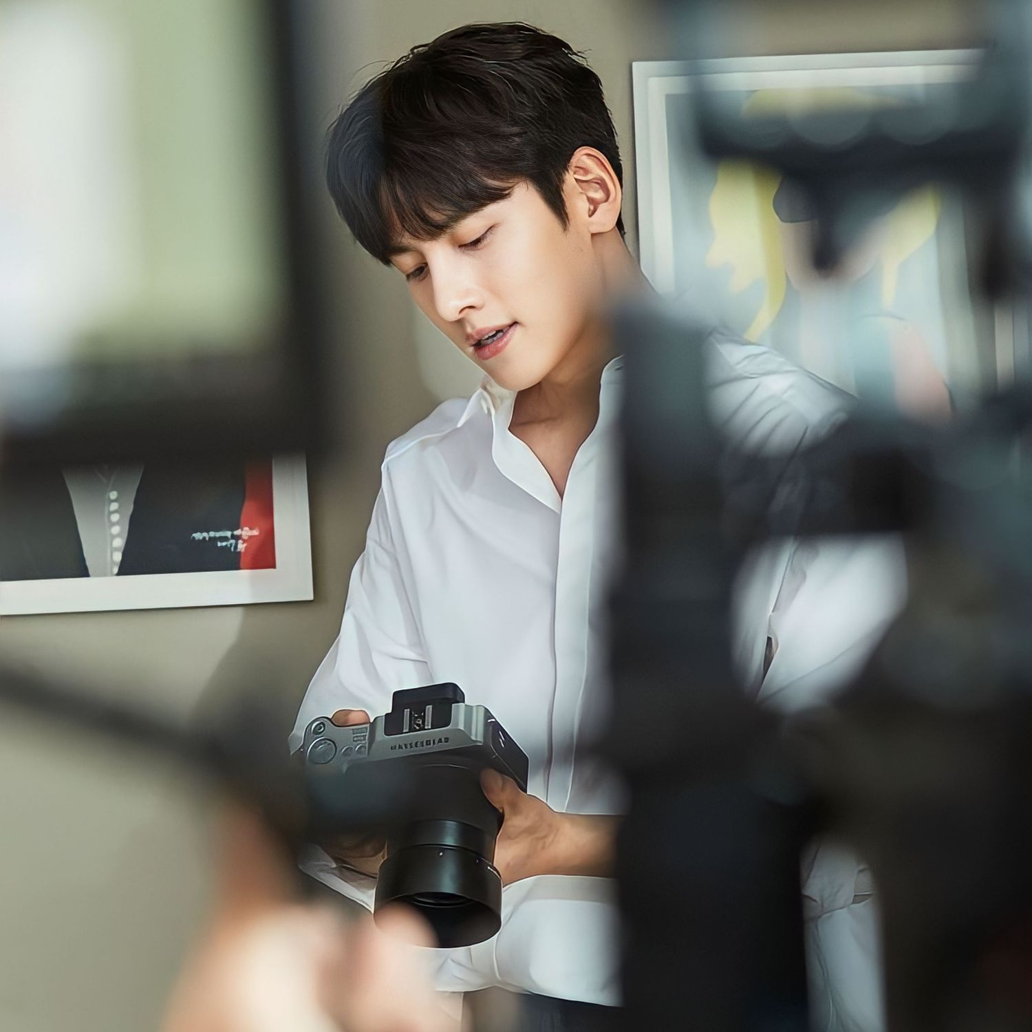 Behind-the-scenes cut of Ji Changwook