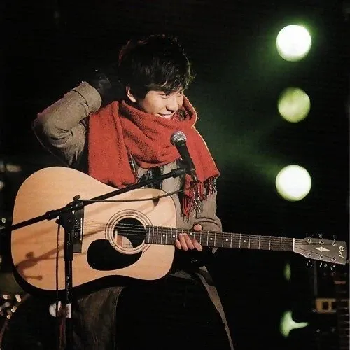 A moment captured by a fan of Lee Seunggi