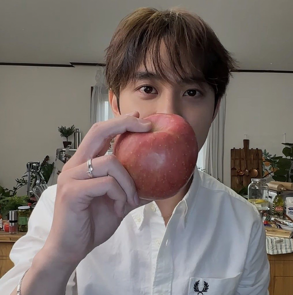 Foto terbaru dari Doh Kyungsoo (D.O.)