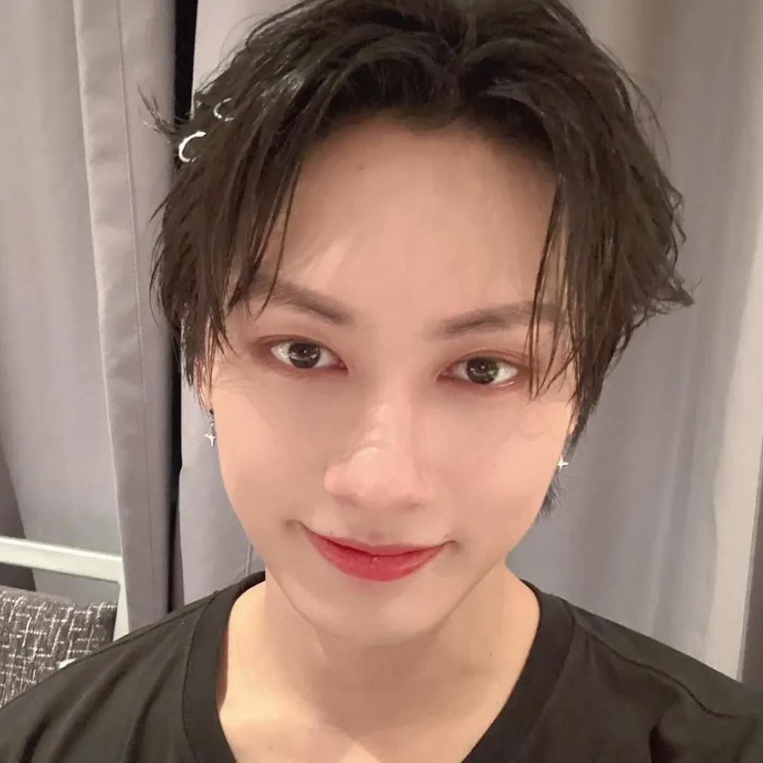 Behind-the-scenes cut of Wen Junhui
