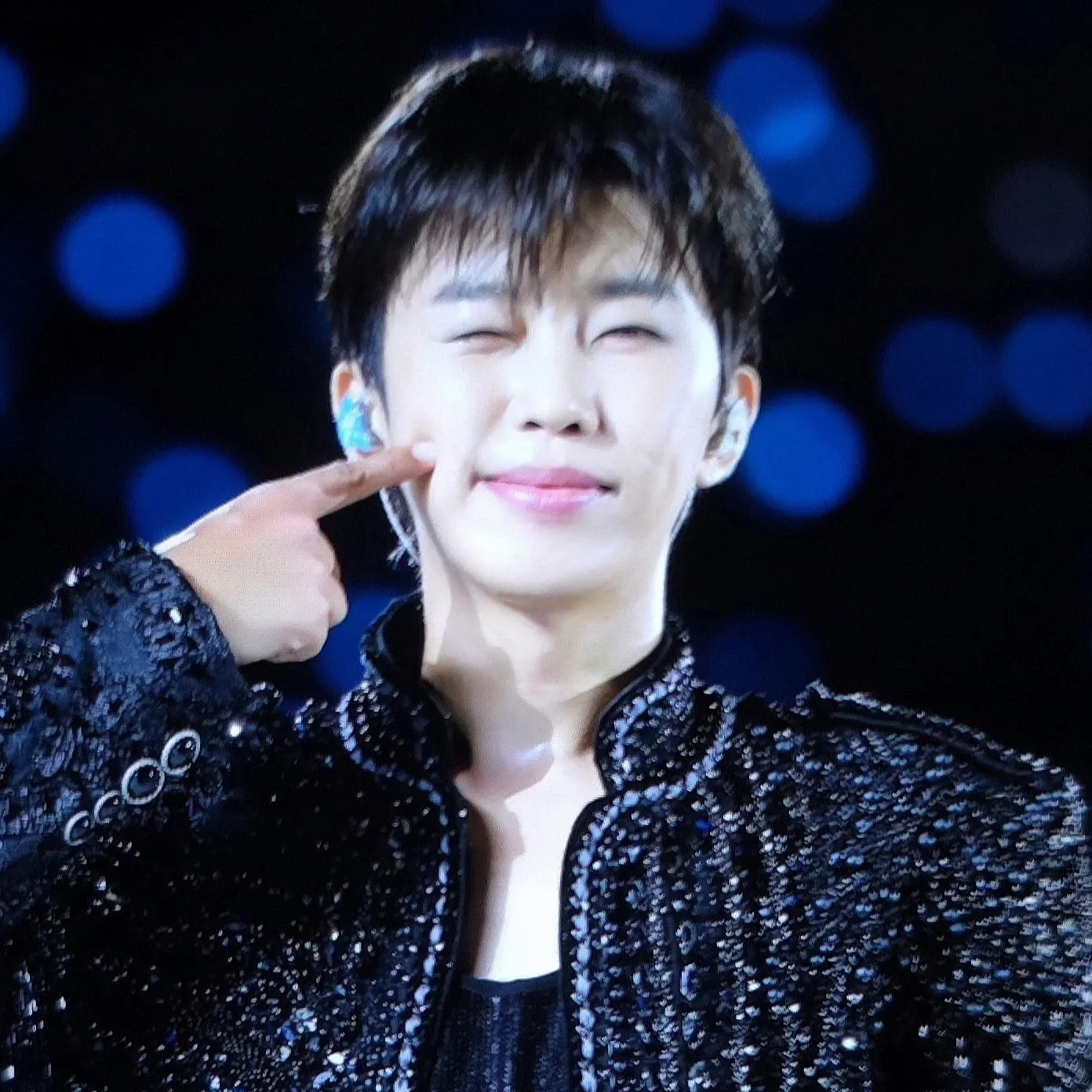 Behind-the-scenes cut of Lim Youngwoong