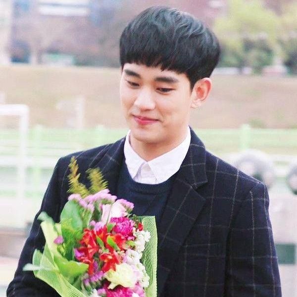Momen yang diabadikan oleh penggemar Kim Soohyun