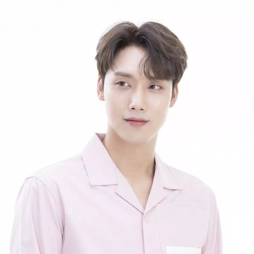 Latest photo of Choi Woojin