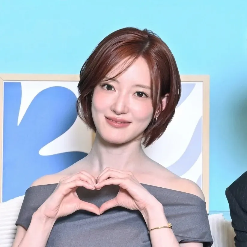 Behind-the-scenes cut of Lee Seyoung