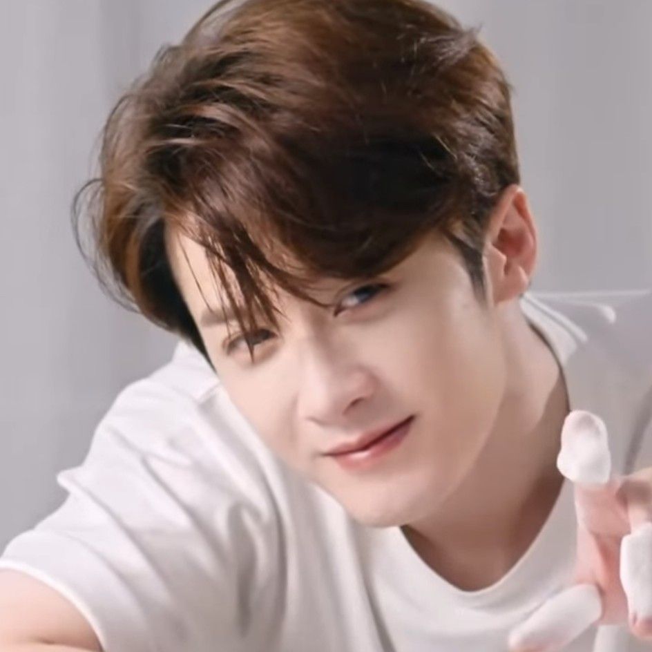 Behind-the-scenes cut of Tan Jianci