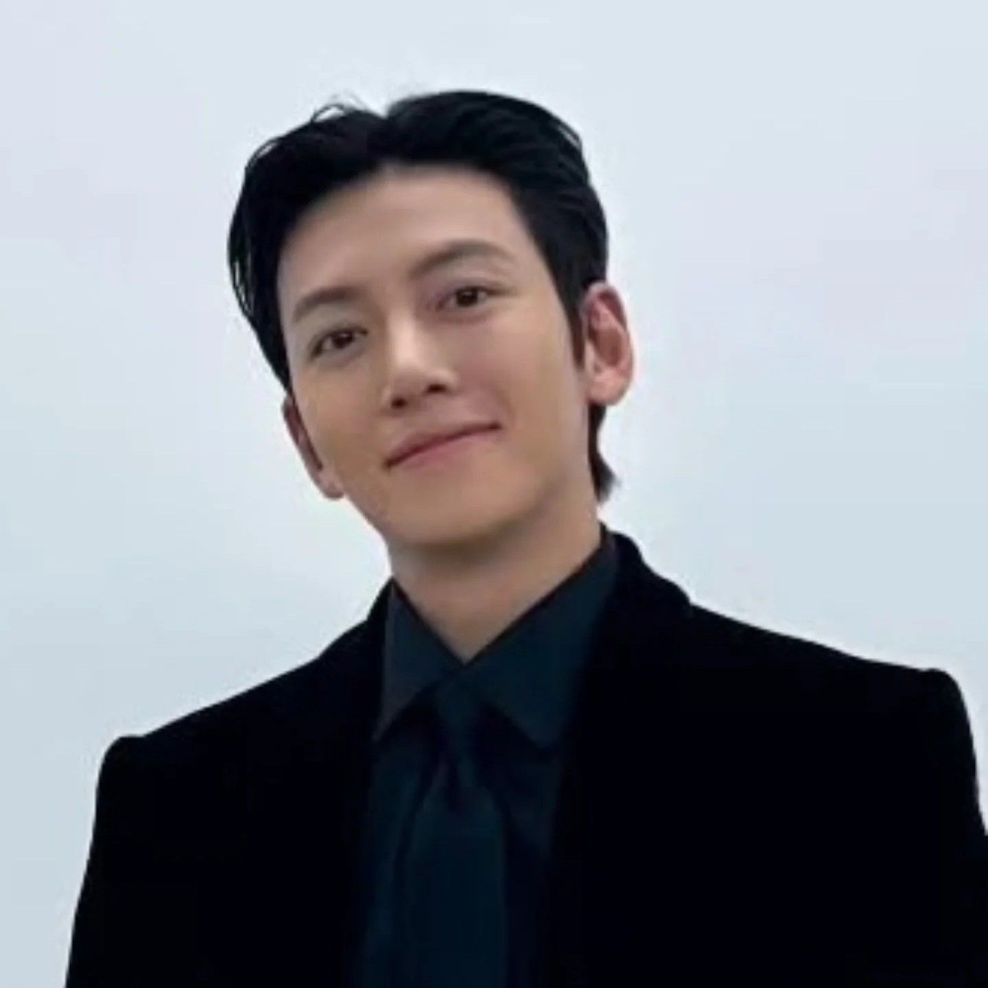 粉絲拍下的池昌旭瞬間