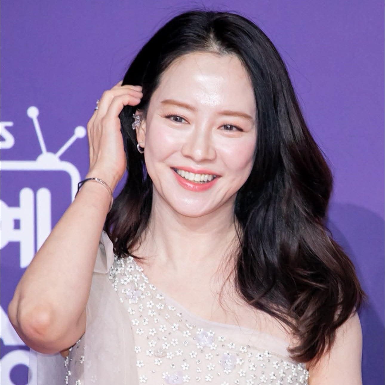 ソン・ジヒョの最近の活動ショット