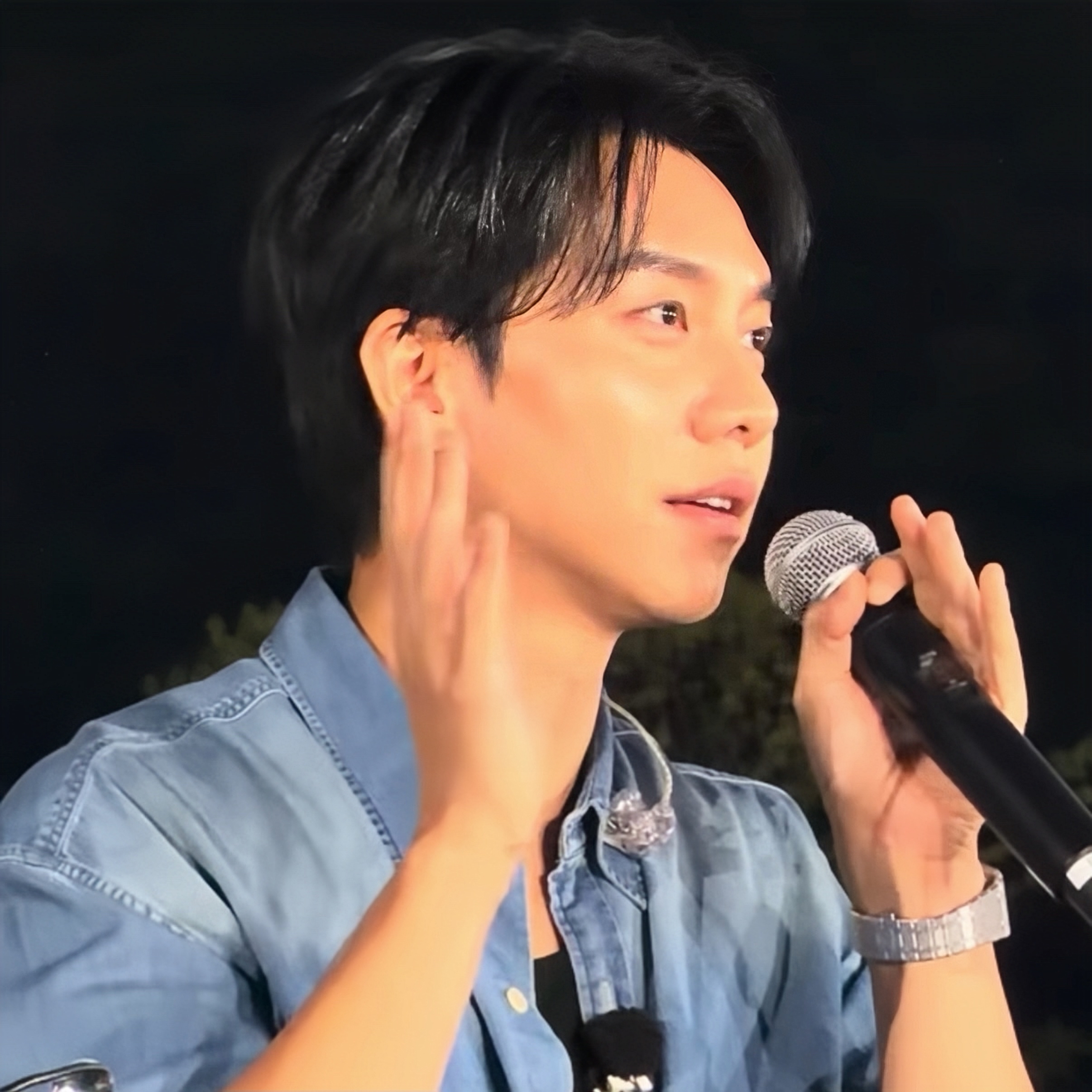 Behind-the-scenes cut of Lee Seunggi